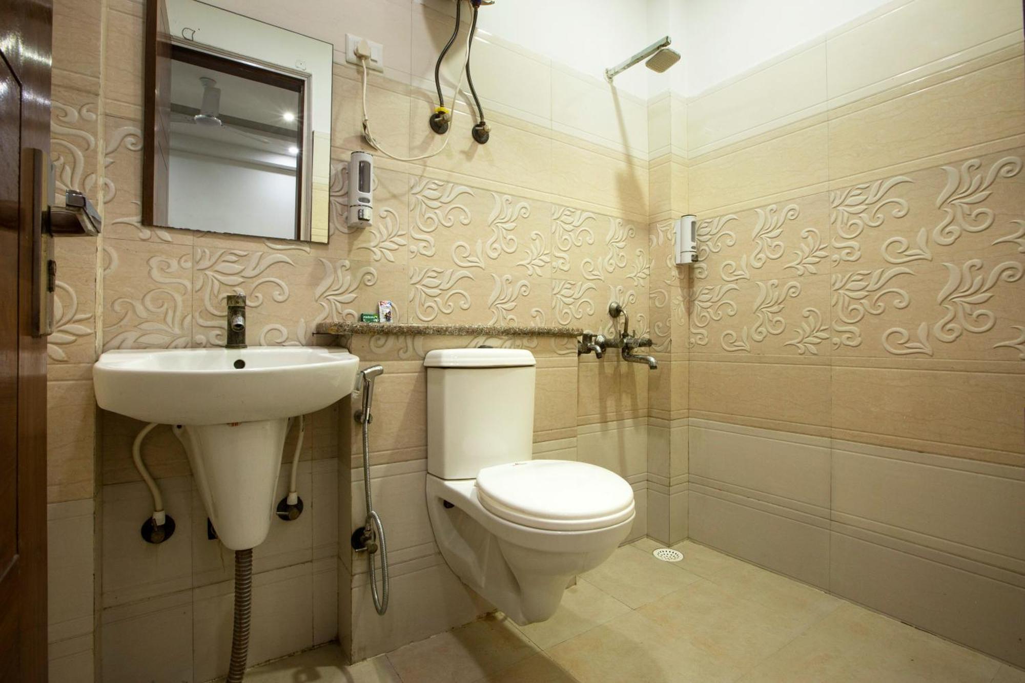 Hotel Ginger Palace - Corporate Hotel Noida Sector 62 Eksteriør billede