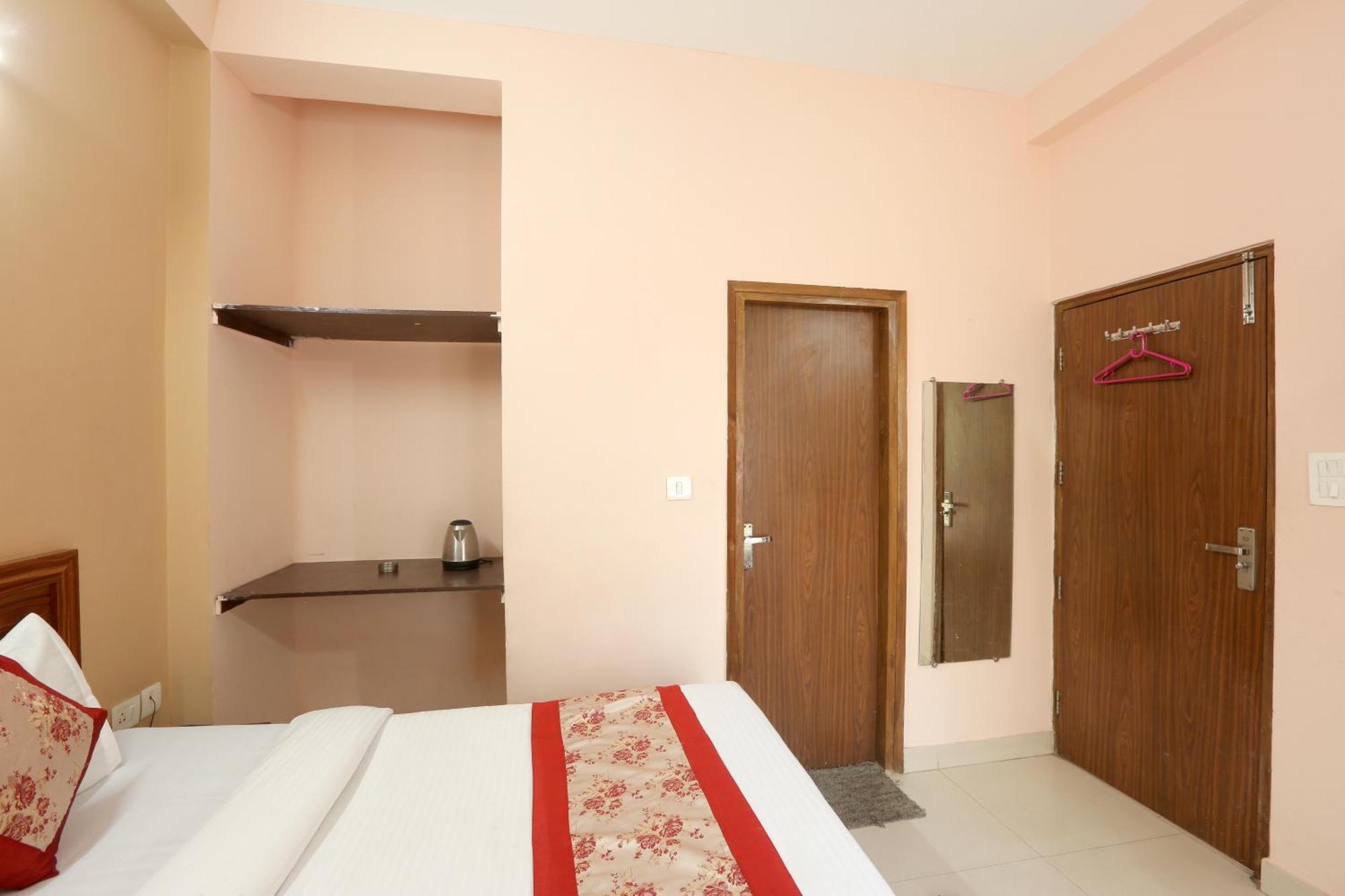 Hotel Ginger Palace - Corporate Hotel Noida Sector 62 Eksteriør billede