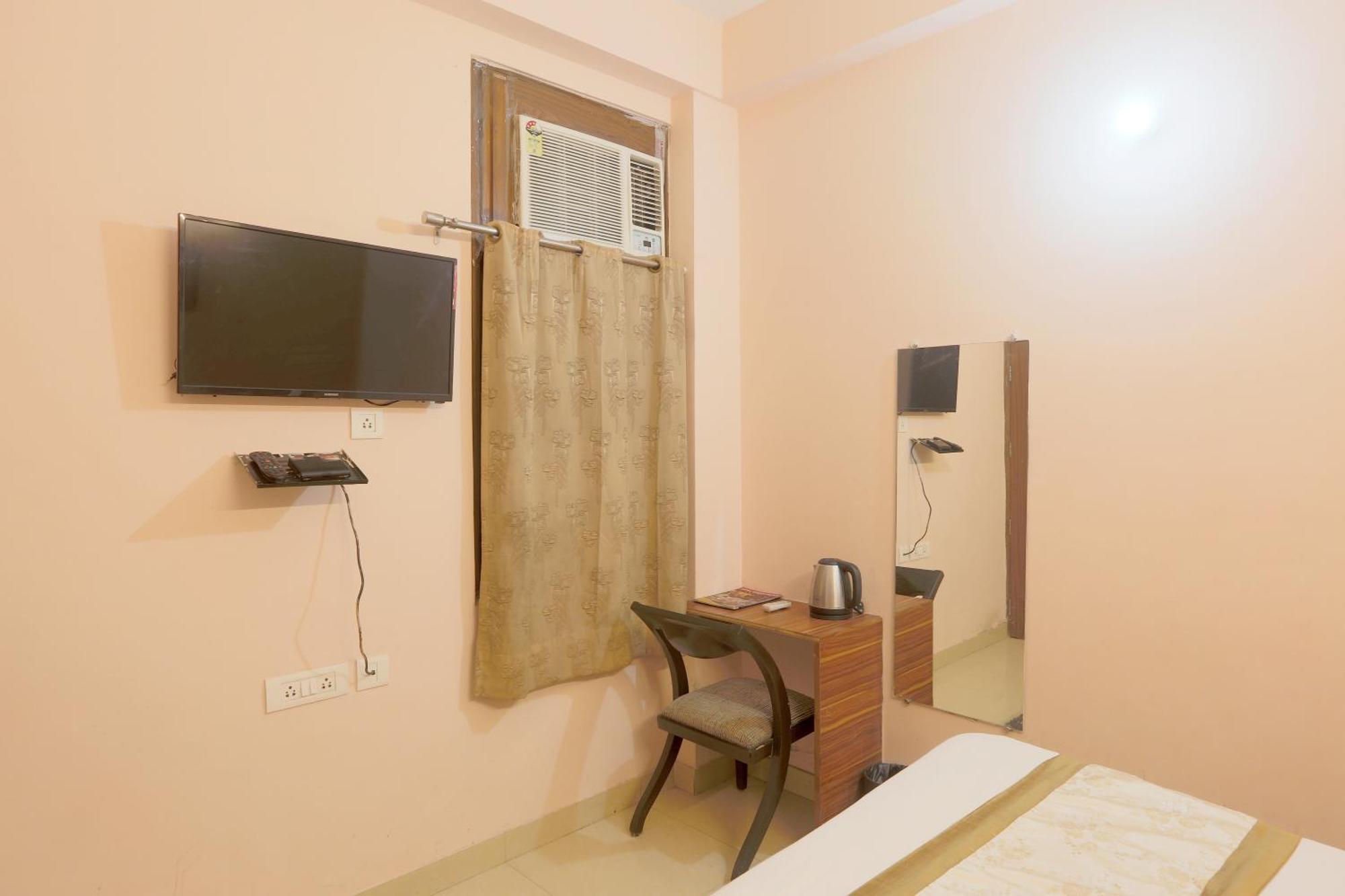 Hotel Ginger Palace - Corporate Hotel Noida Sector 62 Eksteriør billede